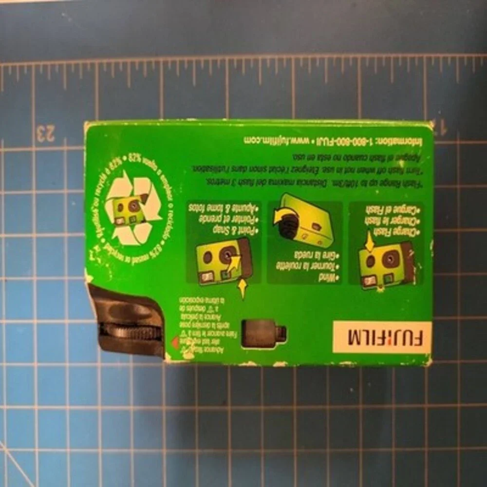 Fujifilm QuickSnap Camera Single Use Disposable Film Camera Point Shoot Retro
